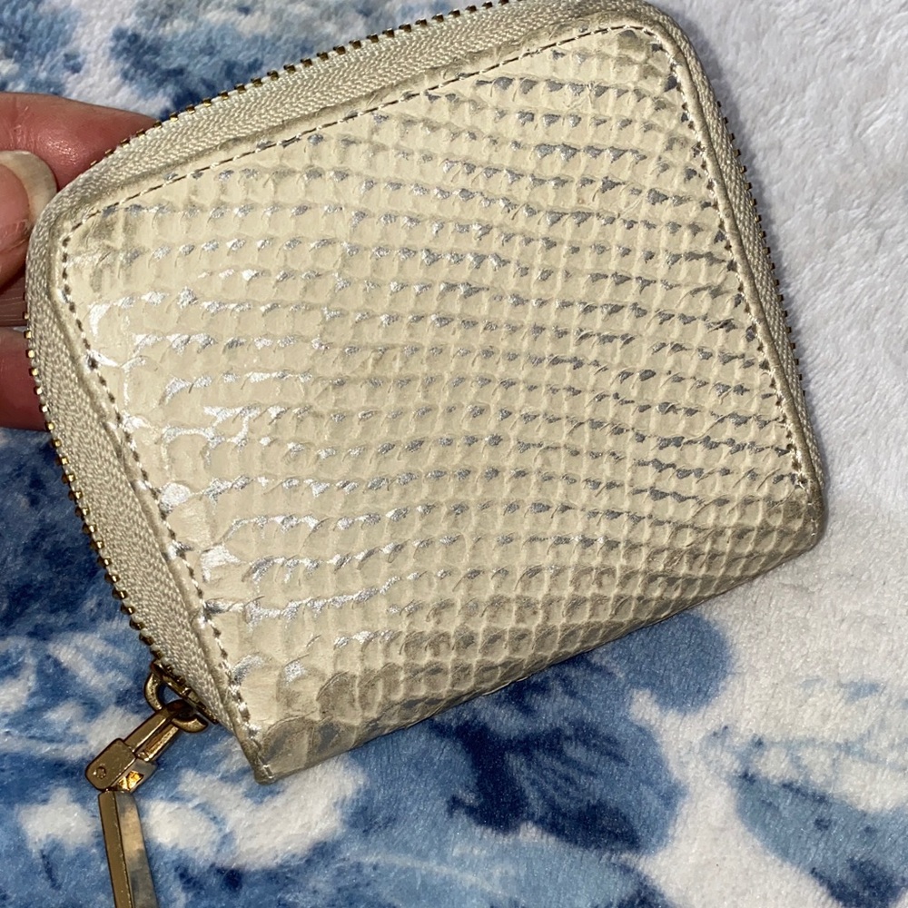 Vince Camuto Metallic Ivory Croc-Embossed Zip Wallet - Picture 3 of 3
